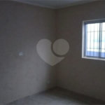 4 casas independentes em terreno de 245m² , à venda no Jardim Soares em Guainazes.
