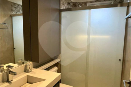 Apartamento de 176 m2 com 4 dormitórios sendo 3 suítes com 3 vagsa Condomínio Dolce Vita Avenida Lacerda Franco ,Cambuci -São Paulo
