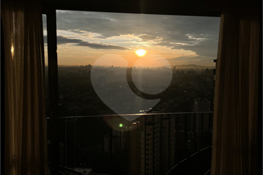 Elegância e Praticidade na Vila Madalena: Apartamento de 84 m² com 3 Dormitórios e 2 Vagas!