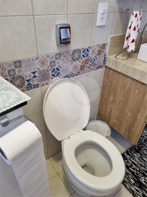 Apartamento tipo kit net á venda centro de Indaiatuba, sem vaga de garagem.