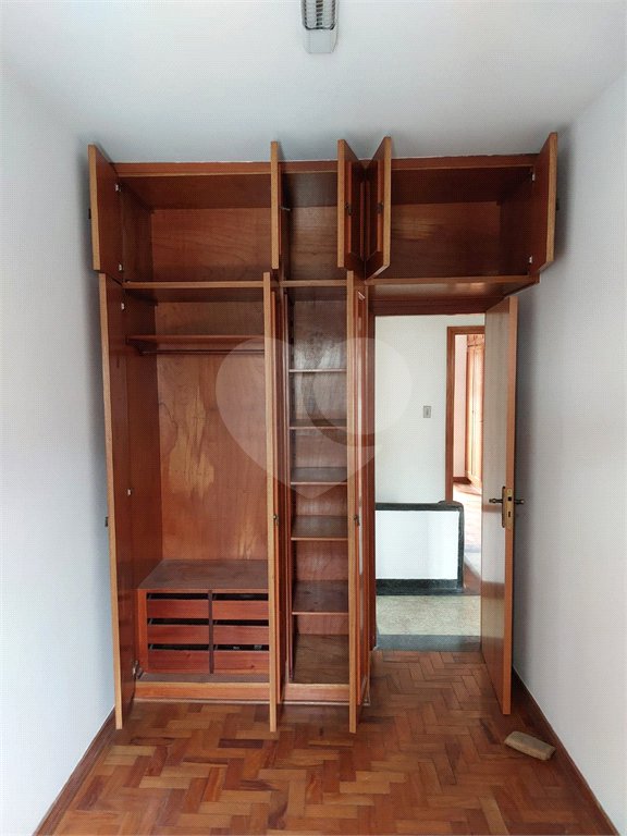Sobrado à venda na Saúde c/ 330m2 - 5 Quartos/1 Suíte/2Vagas