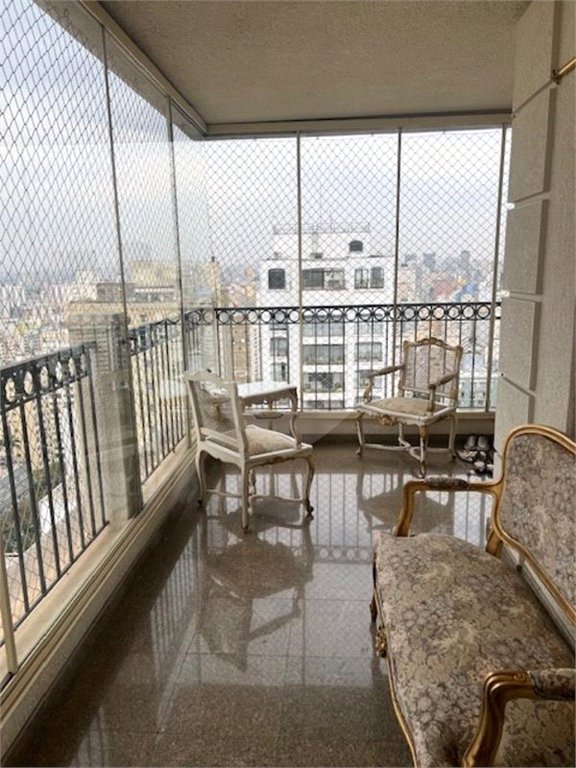 Apartamento à venda com 4 suítes em Santa Cecília, São Paulo, SP
