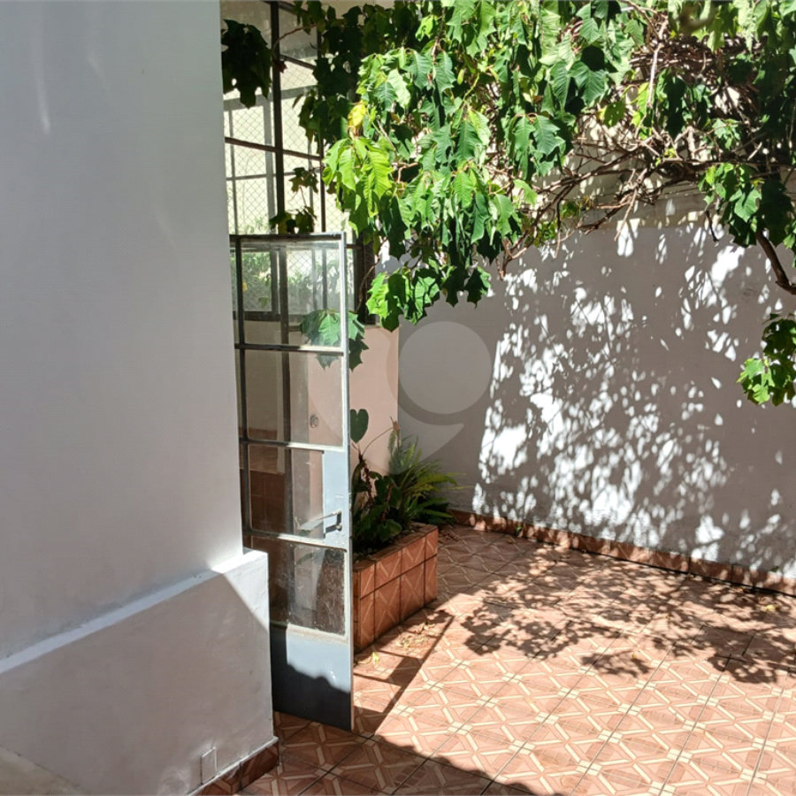 Casa térrea à venda no Pacaembú com 3 dormitórios