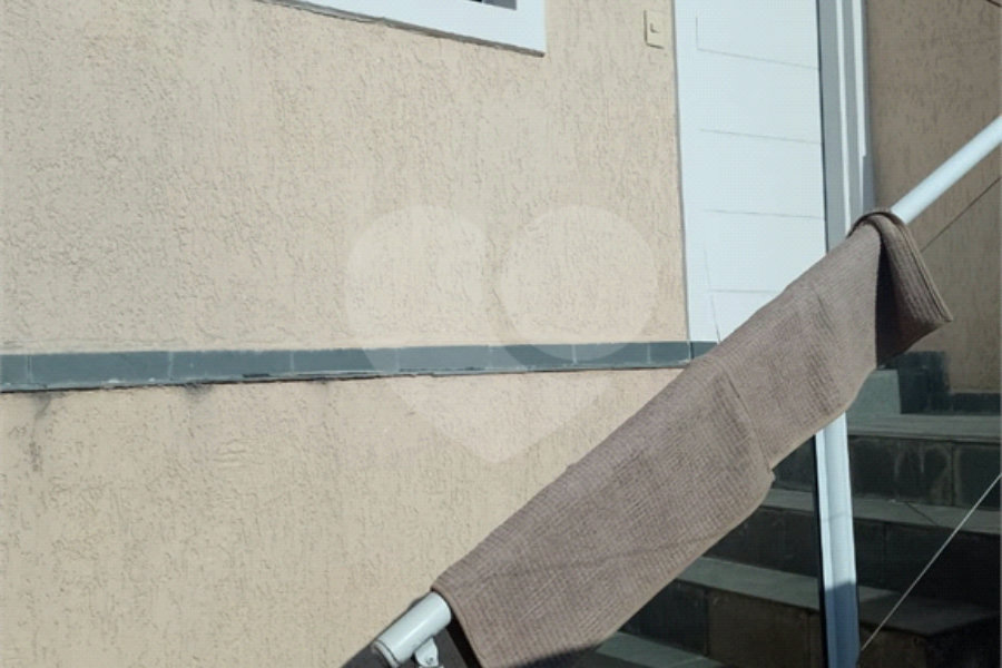 Casa Térrea Assobradada com Varanda Gigante no Jardim Líbano