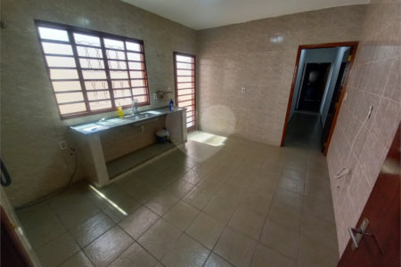 Casa térrea para venda na Vila Brasilia
