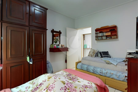 Apartamento à venda na Aclimação de 65 metros quadrados, com 2 dormitórios 1 vaga