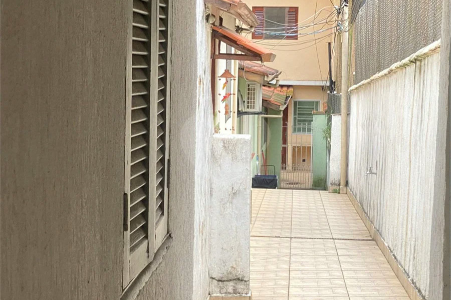 Terreno 10 X 30m,ideal para construtor, com casa principal, mais 3 casas no mesmo terreno e gerando renda, em Perdizes - São Paulo