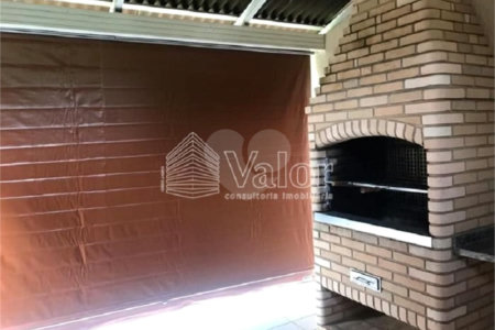 Casa Térrea no Condomínio Moradas II.