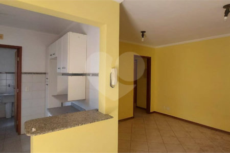 Apartamento no Condomínio Joan Miro .