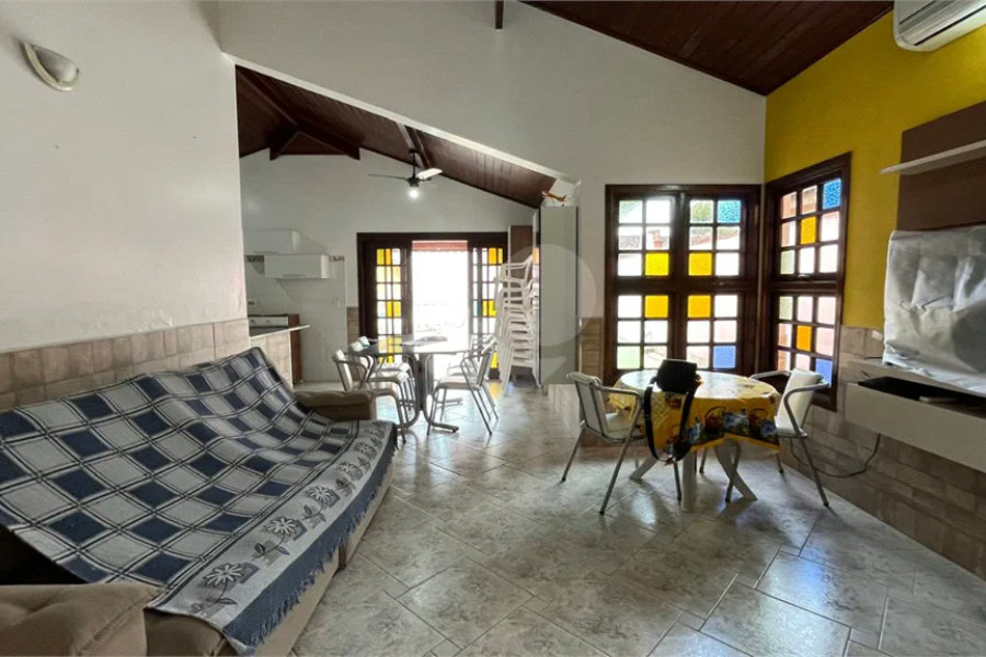 Casa à venda com 3 quartos, sendo 1 suíte,  em Morada da Praia, Bertioga, SP
