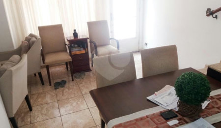 Sobrado de 105m2 à venda com 3 dormitórios na Vila Santa Catarina