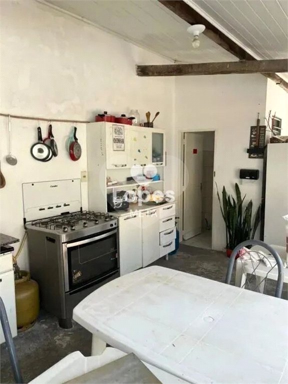 Oportunidade única de adquirir uma casa espaçosa e bem planejada no bairro Galo Branco! Este imóvel