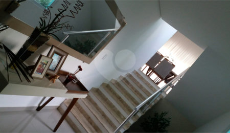 Casa à venda com 3 quartos, sendo 1 suíte, no condomínio Santa Isabel I, Louveira - SP