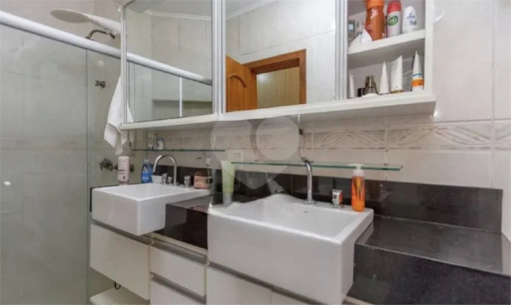 Sobrado à Venda e Locação no Campo Belo | 700 m² de Área Construída | 7 Dormitórios | 3 Suítes | 5 Vagas