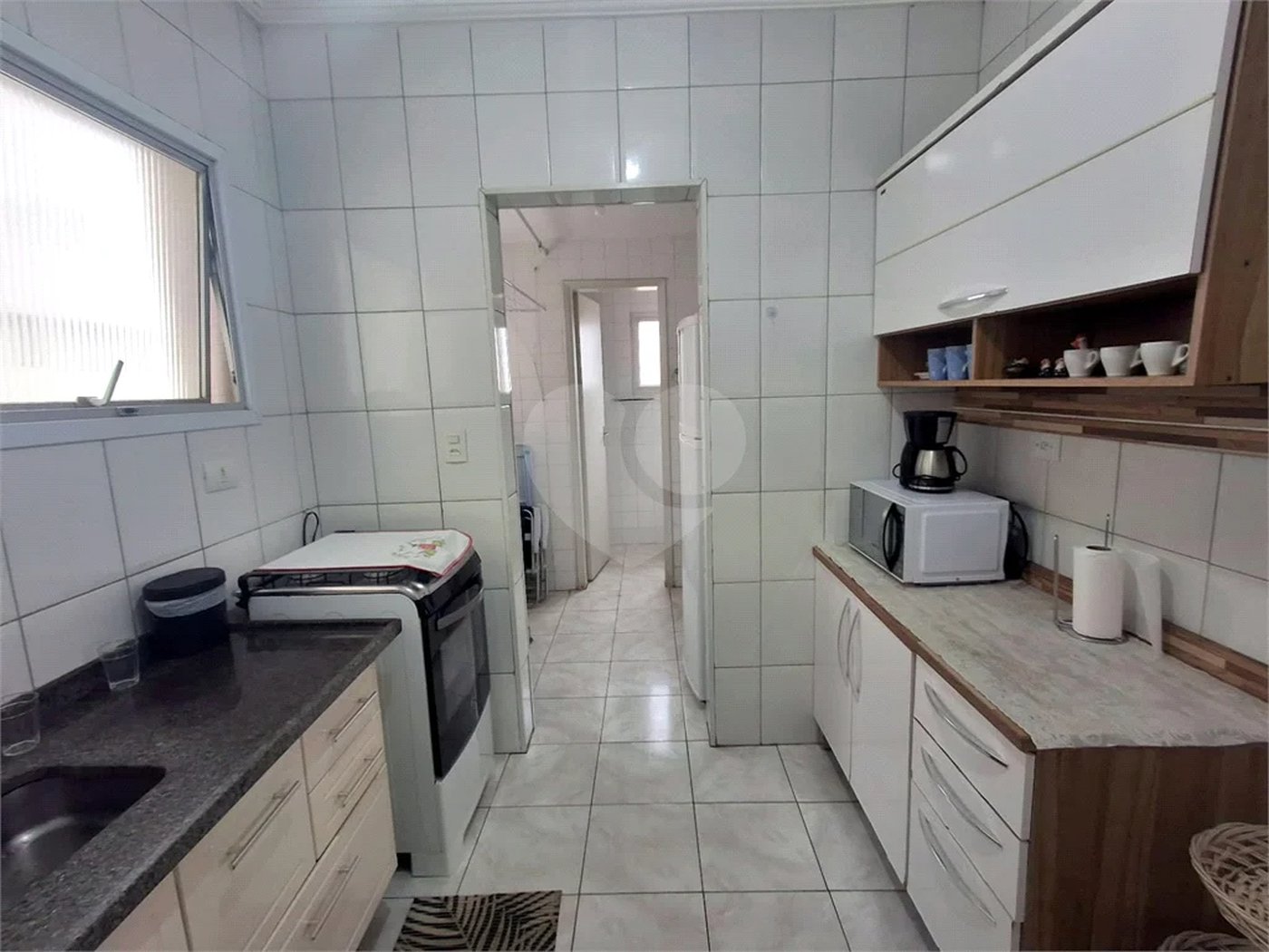 Apartamento à venda com 1 quarto em Vila Alzira, Guarujá, SP