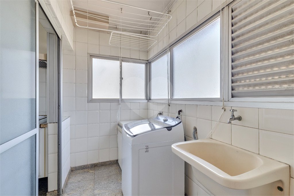 Apartamento à venda com 3 suítes em Campo Belo, São Paulo, SP