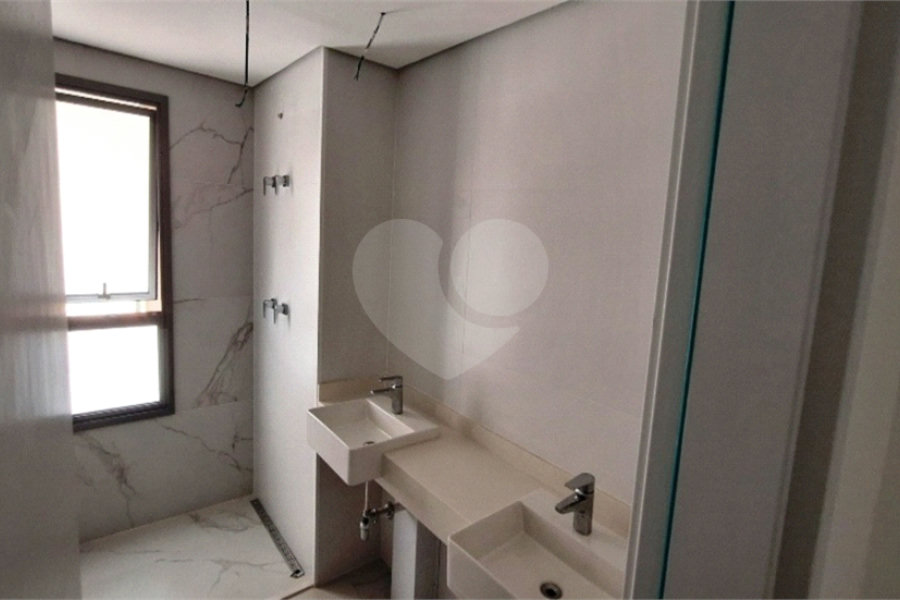 Apartamento à venda com 3 suítes em Vila Madalena, São Paulo, SP