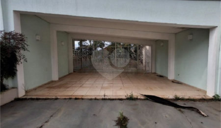 Casa à venda com 3 quartos, sendo 2 suítes,  em Jardim Macarengo, São Carlos, SP