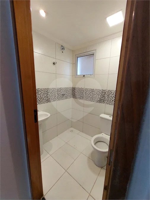 Apartamento à venda com 2 quartos e 1 vaga na Vila Nova Bonsucesso
