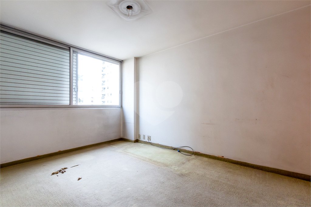 Apartamento para venda em Higienópolis com 3 dormitórios, - R Gabriel Dos Santos.Estuda Permuta.