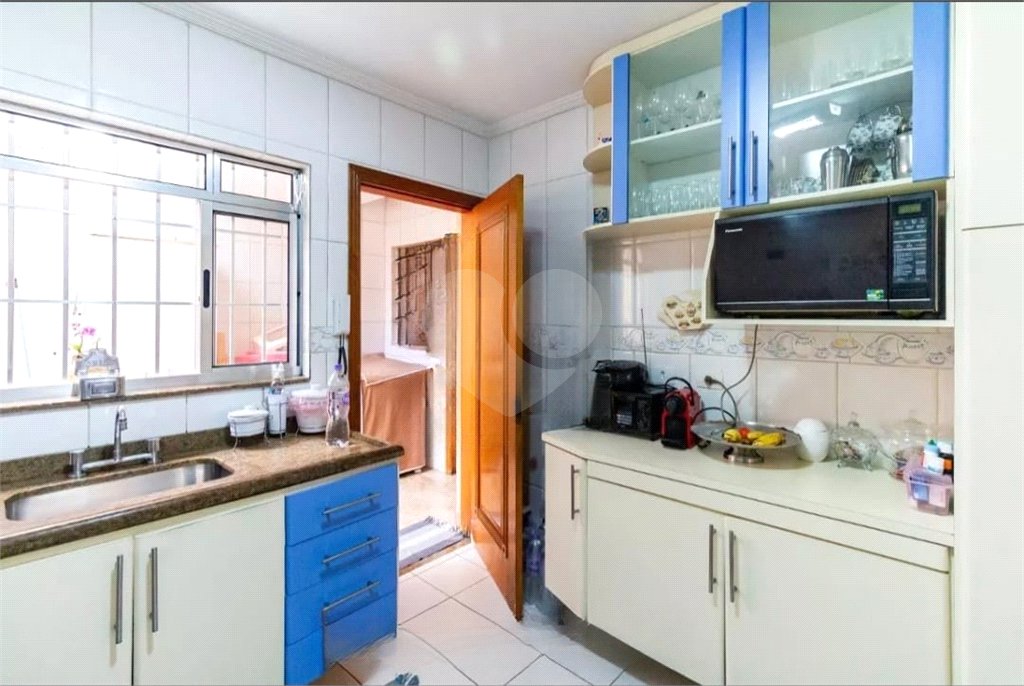 Sobrado à venda no Ipiranga de 140m² com 4 suítes e 3 vagas.