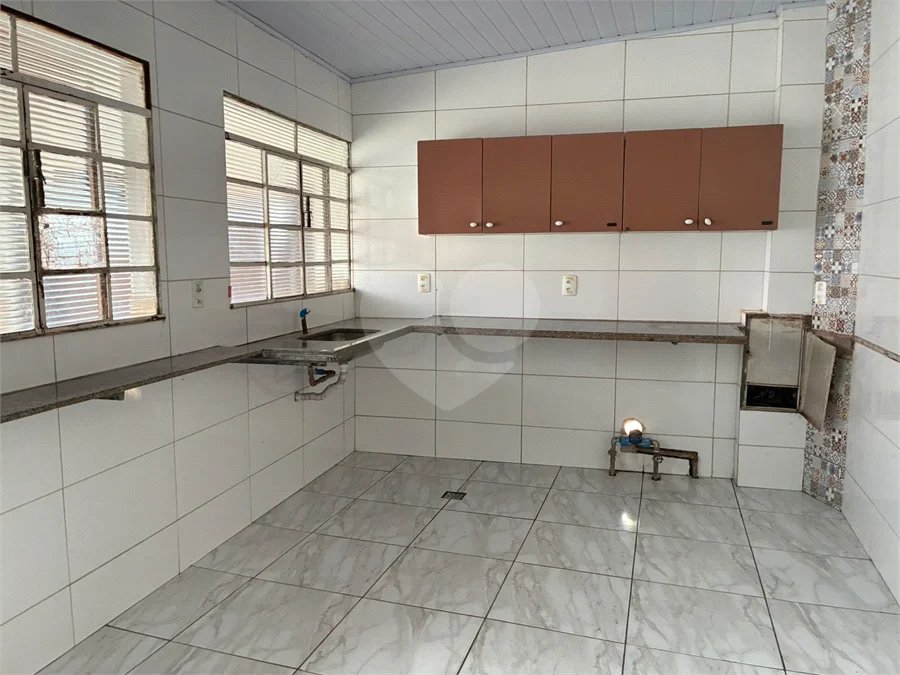Casa Ampla e Versátil na Vila Marcelino — Excelente Espaço e Pronta para Ocupação Imediata!