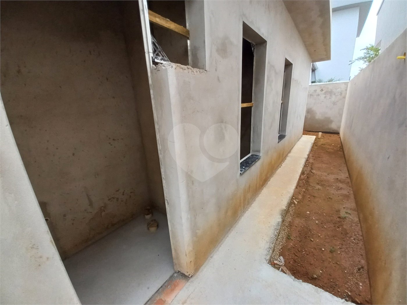 Casa Térrea no Condomínio Village Damha III.
