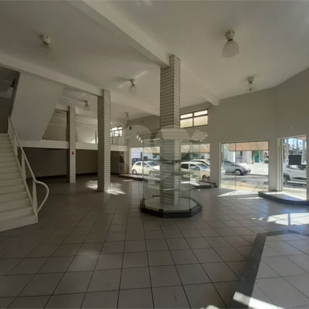 Salão Comercial de Esquina para Locação – Centro de Indaiatuba/SP