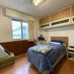 Apartamento de 03 Dormitórios com uma Vaga.