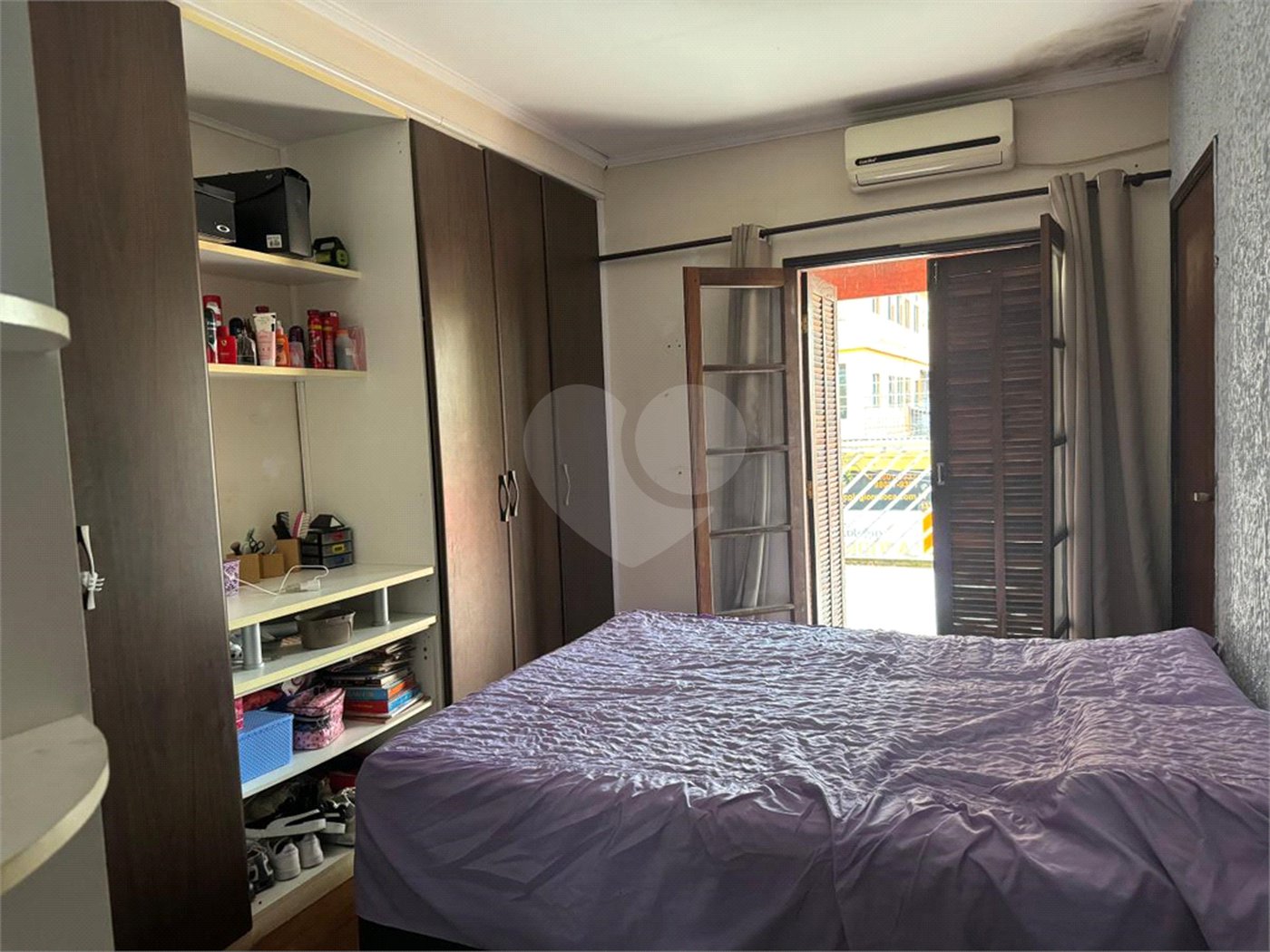 Sobrado a venda na Mooca, com 120m2, 2 dormitórios e 2 vagas - Estuda permuta.
