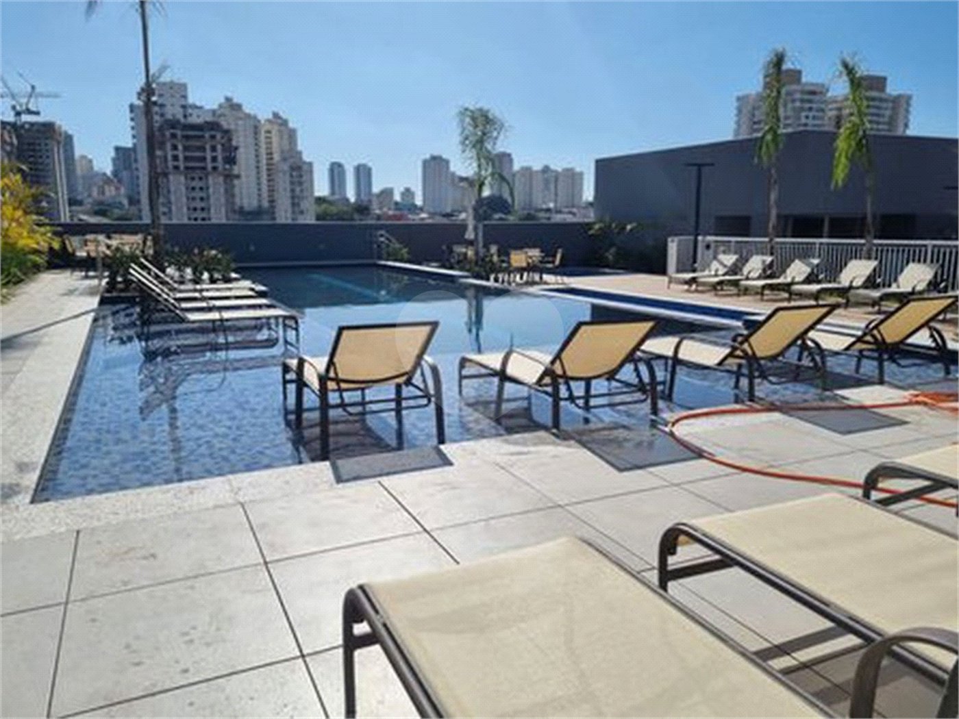 1 DORMITÓRIO NO IPIRANGA COM ARMÁRIOS - 45 M² - COM 1 VAGA