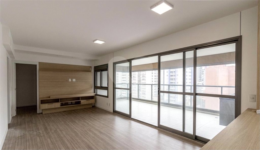 Apartamento à venda ou para alugar com 2 suítes em Vila Olímpia, São Paulo, SP