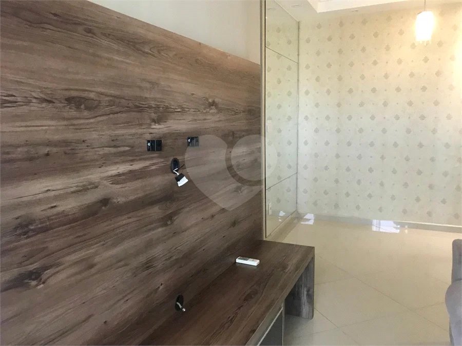 APARTAMENTO MOBILIADO EM FRENTE AO SHOPPING 02 DORMITÒRIOS