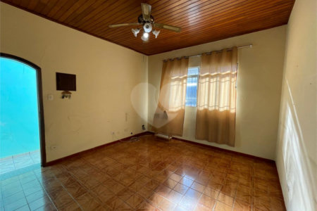 Casa à Venda com 120 m² | 2 Dormitórios | 3 Banheiros | Próximo ao Metrô Belém