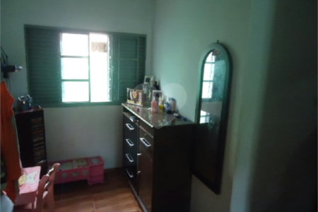 Casa à venda com 3 quartos, sendo 1 suíte, em Azulville I, São Carlos, SP