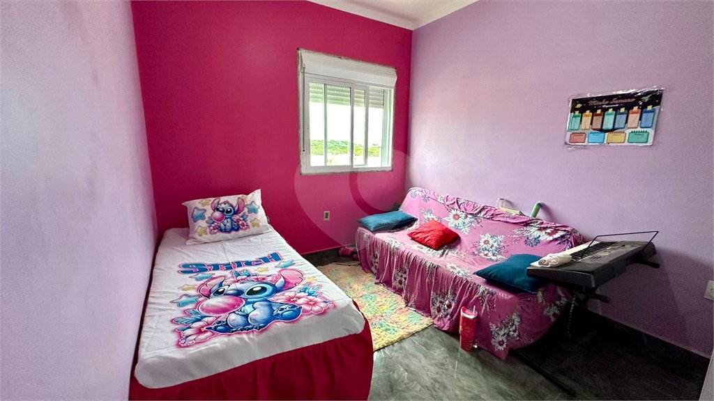 Sobrado a venda com 3 dormitorios sendo 1 suite com closet e varanda no bairro Arcoville