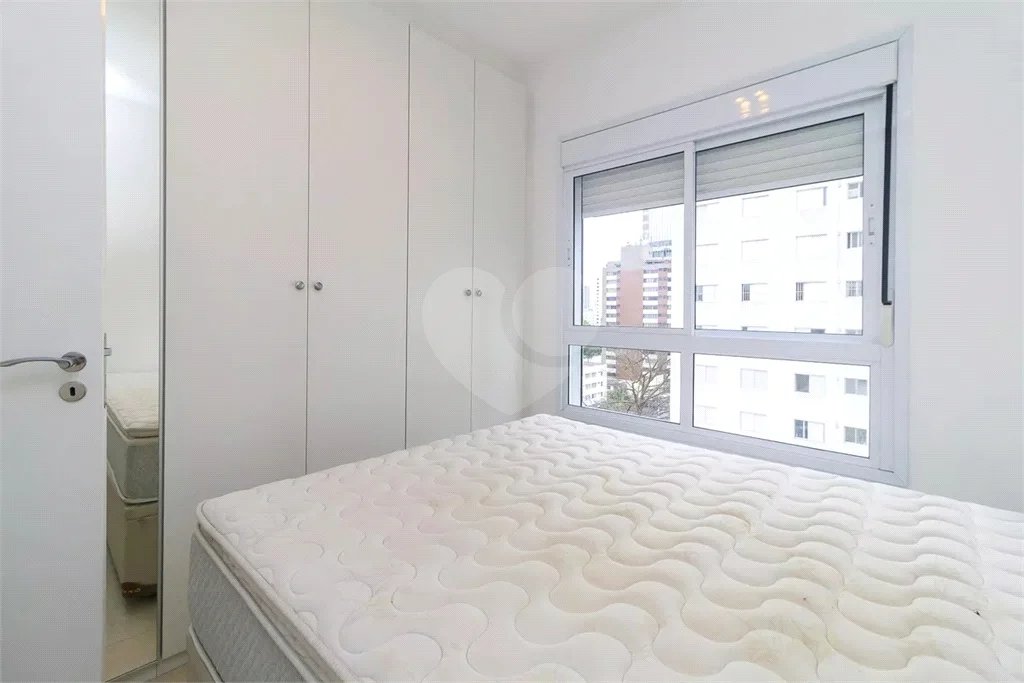 Apartamento com 43m² na região do Campo Belo em São Paulo - SP.