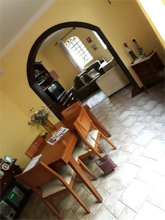 Sobrado à venda com 4 quartos, sendo 1 suíte, em Rio Pequeno, São Paulo, SP