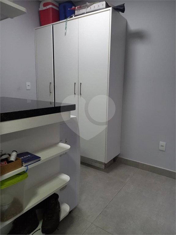 Sobrado à venda com 5 quartos, sendo 3 suítes, em Residencial Jatobás, Louveira, SP