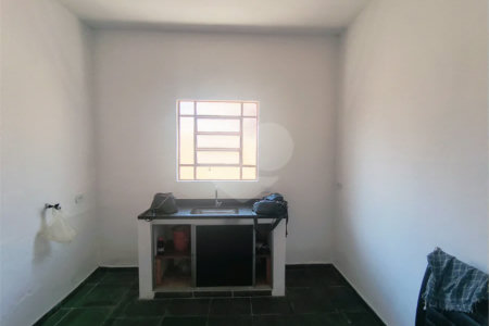 Casa para Locação no Jardim Pau Preto – Indaiatuba/SP - 3 dormitórios, quintal e garagem com portão manual