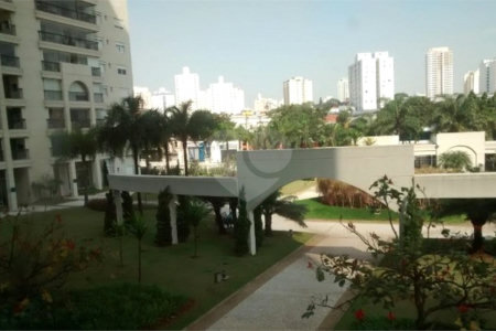 Apartamento 3 suítes, varanda gourmet, 3 vagas em Condomínio Clube na Mooca
