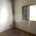 Casa térrea para venda na Vila Monteiro