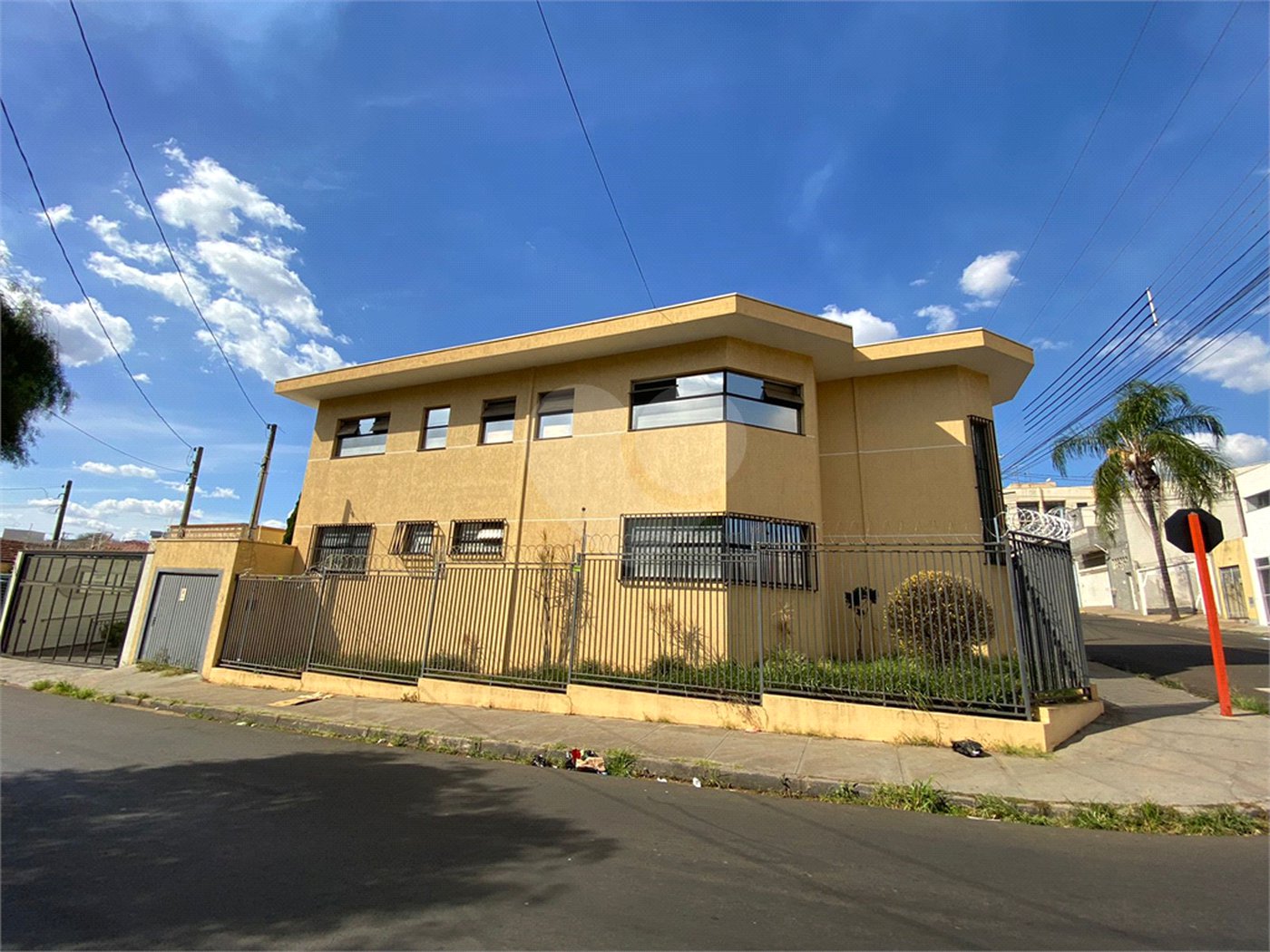 Casa comercial a venda perto da Santa Casa