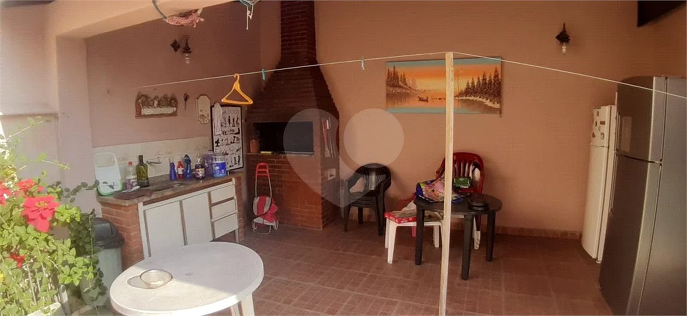 Imóvel localizado no jardim França/barro branco com 3 dorms, senddo 5 vagas