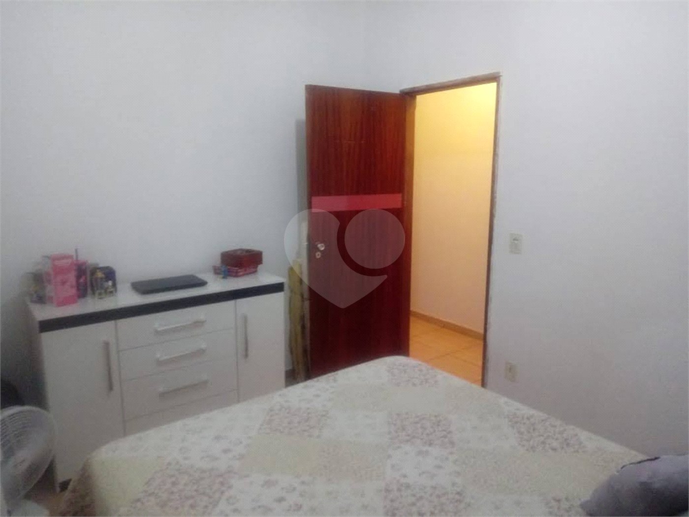 Sobrado com 3 dormitórios.
