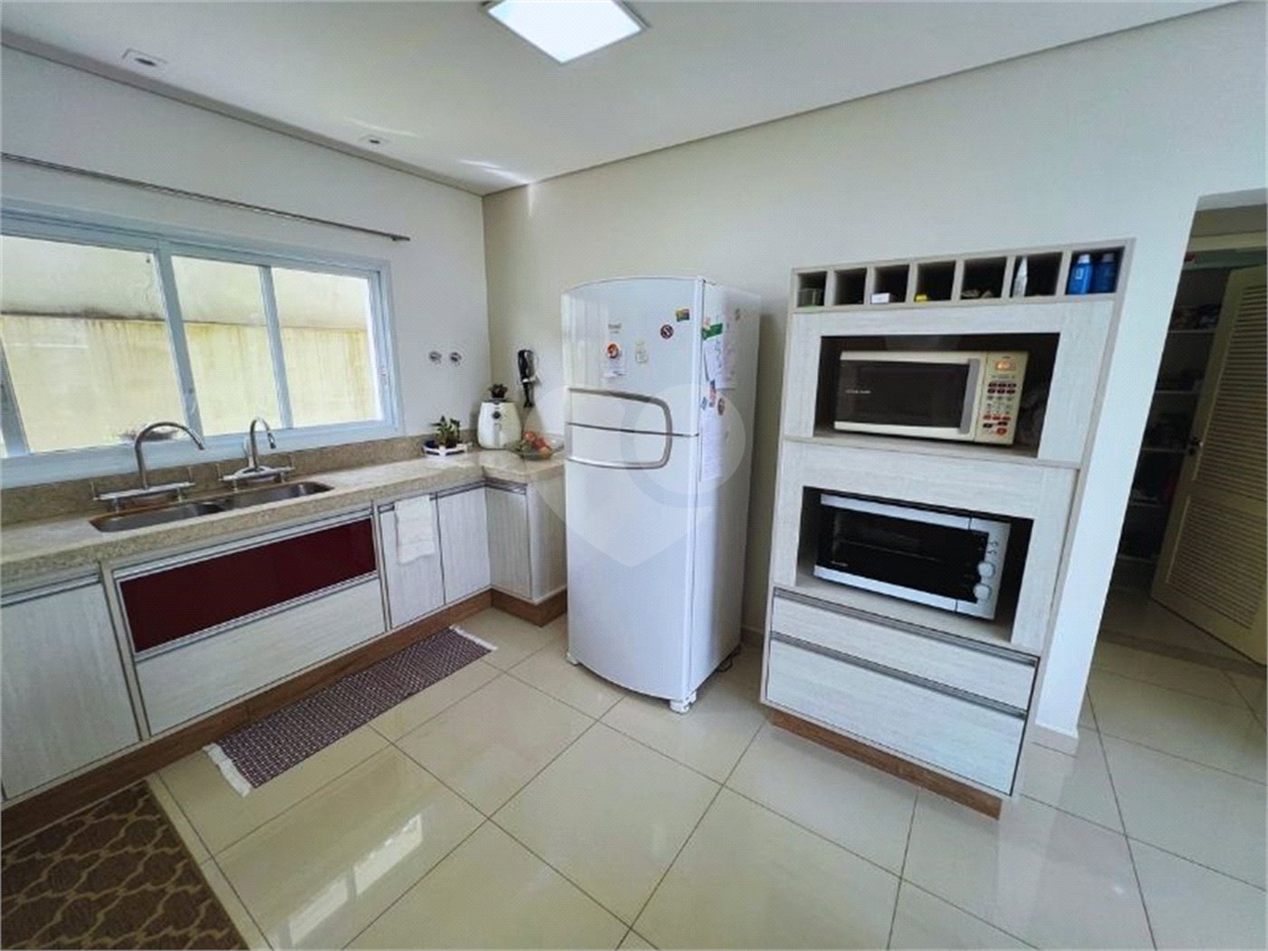 Apresento essa belíssima casa no Condomínio Delle Stelle - Louveira SP