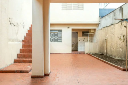 Casa com 150m², 4 quartos, 3 vagas, disponível para locação na Vila Clementino