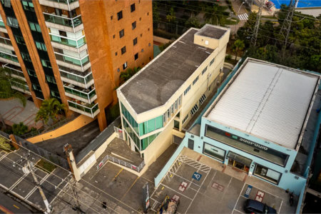 Prédio inteiro comercial á venda e locação na Vila Leopoldina.