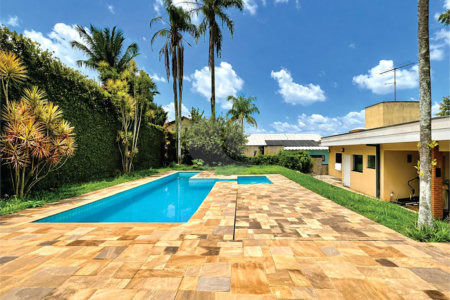 Casa á venda – Granja Viana