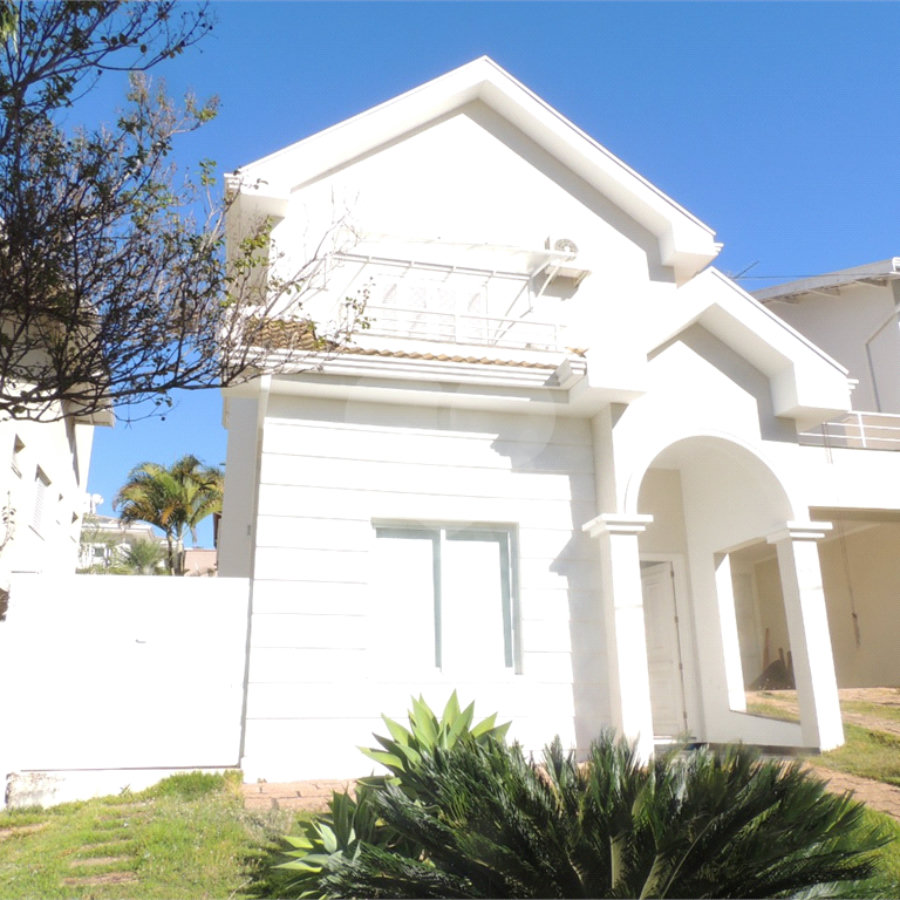 Casa para Locação no Condomínio Recanto dos Paturis em Vinhedo/SP